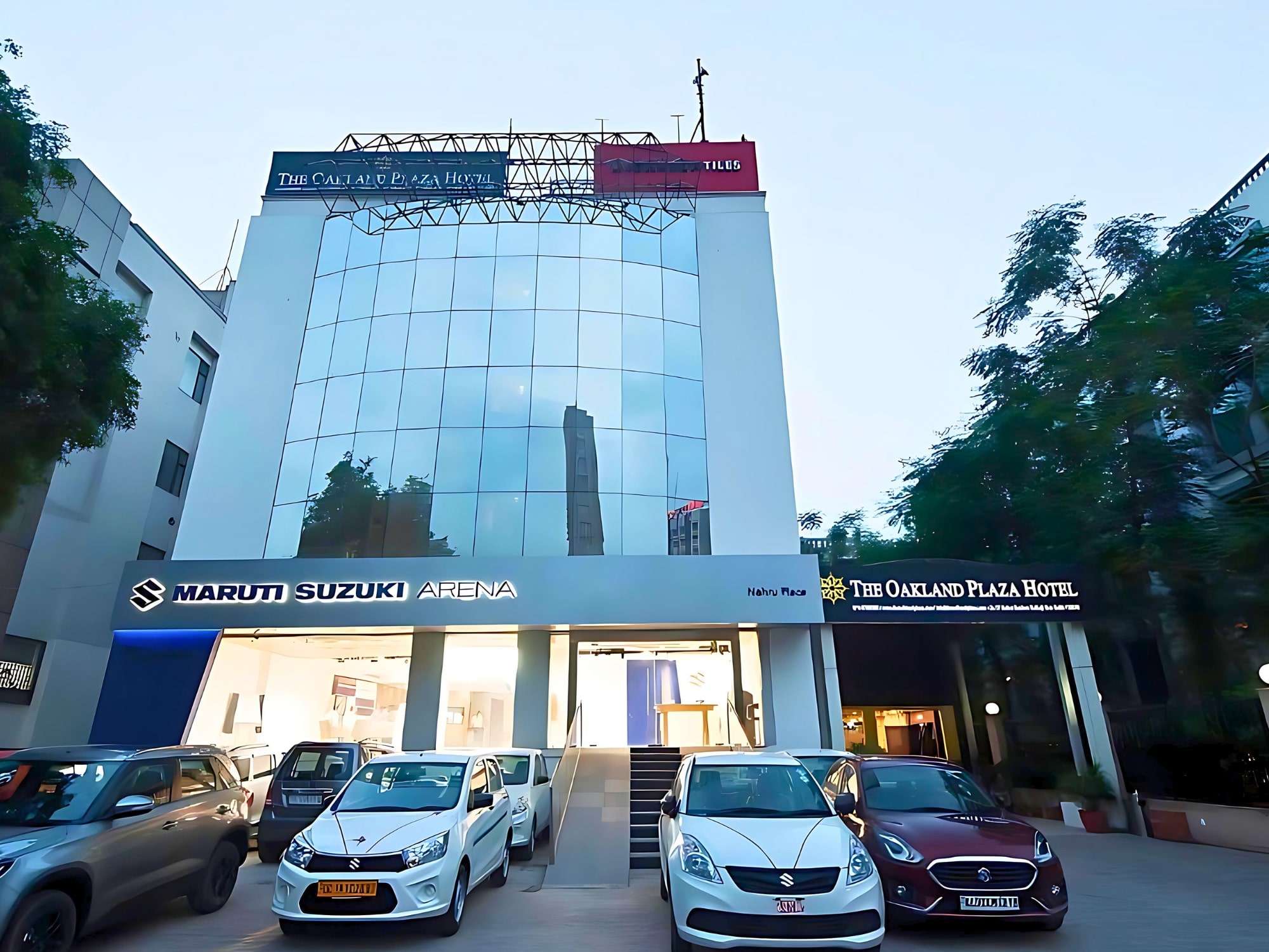 The Oakland Plaza - 1