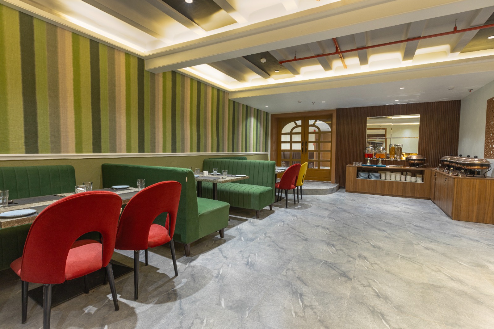 asar Capoors Hotel Hazratganj by Orion Hotels - 9