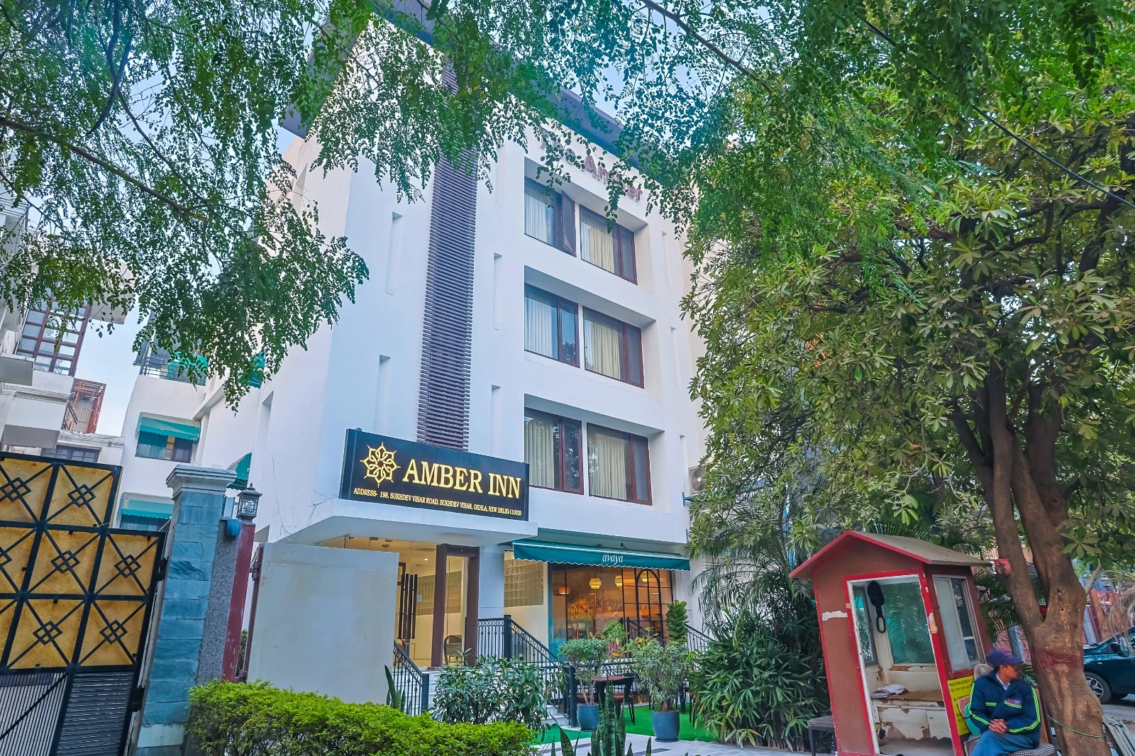 Amber Inn by Orion Hotels - 1