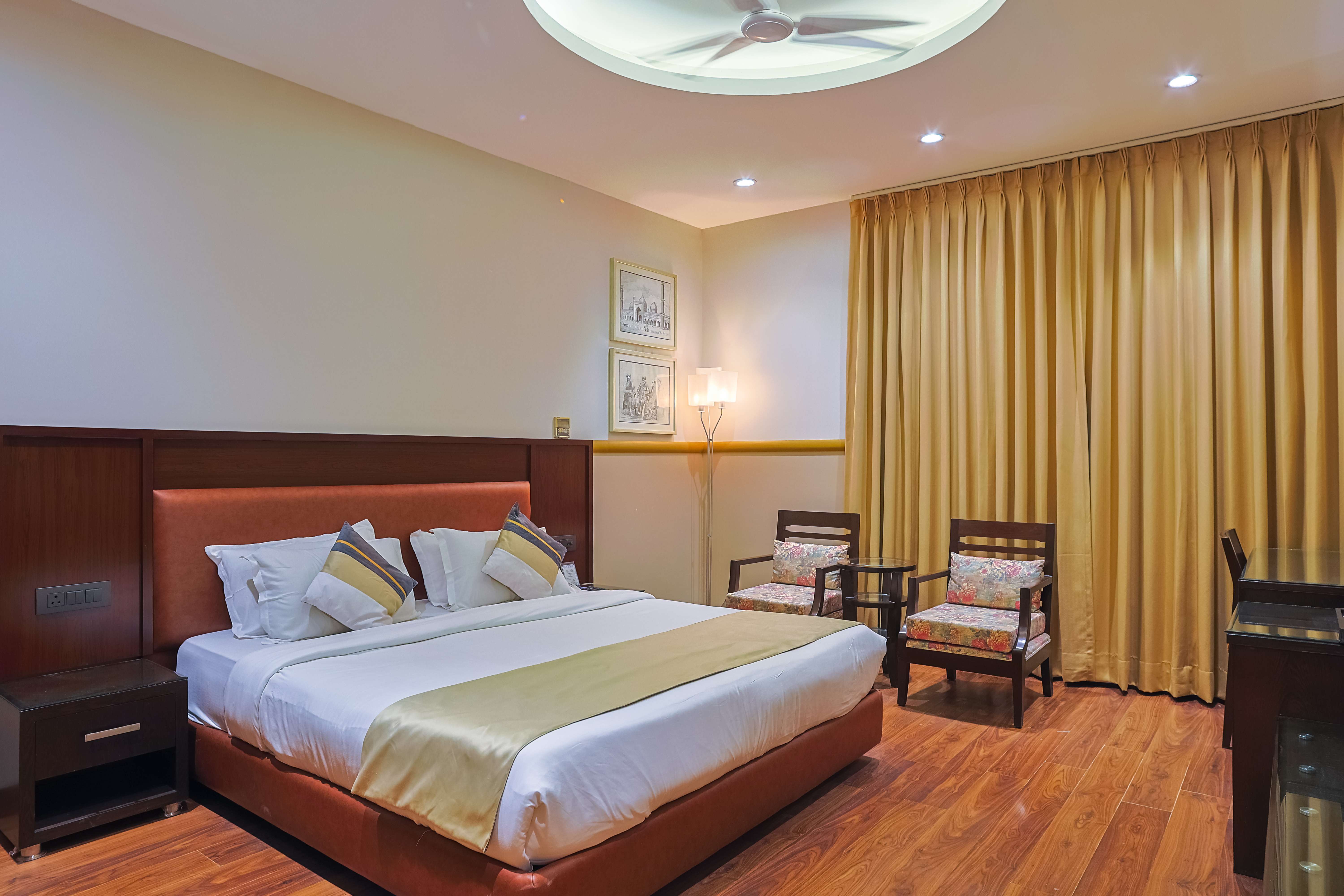 Amber Inn by Orion Hotels - 10